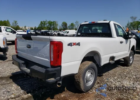 2023 Ford F250 Super Duty из США, поврежденный, VIN 1FTBF2BAXPED63301